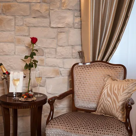 Priska Heritage (adults Only) Σπλιτ