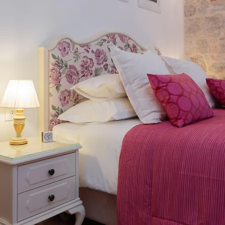 Priska Heritage (adults Only) Σπλιτ