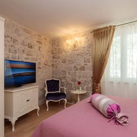 Priska Heritage (adults Only) Πανσιόν 4*