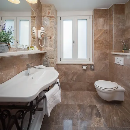 Priska Heritage Gæstehus 4*